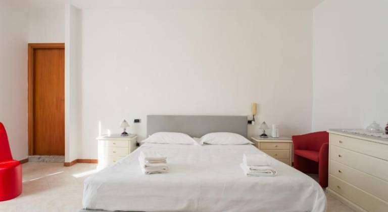 Apartment | Next to Piazza Dante | Good for workation in Casoria