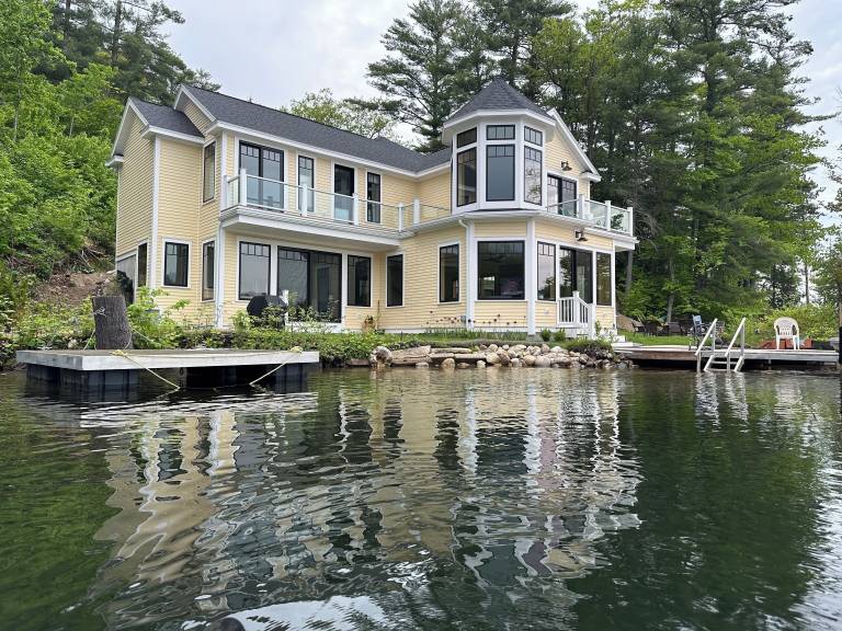 House Alton Bay