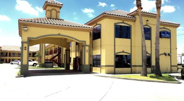 Boca Chica Inn and Suites — photo 5