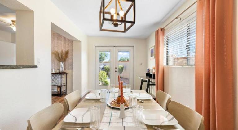 Spacious 4Bedroom Home with Private Pool in Prime Location — photo 3