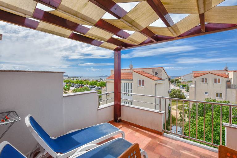 Holiday apartment with barbeque & pool | Sea view | Close to the beach | Pets allowed — photo 2