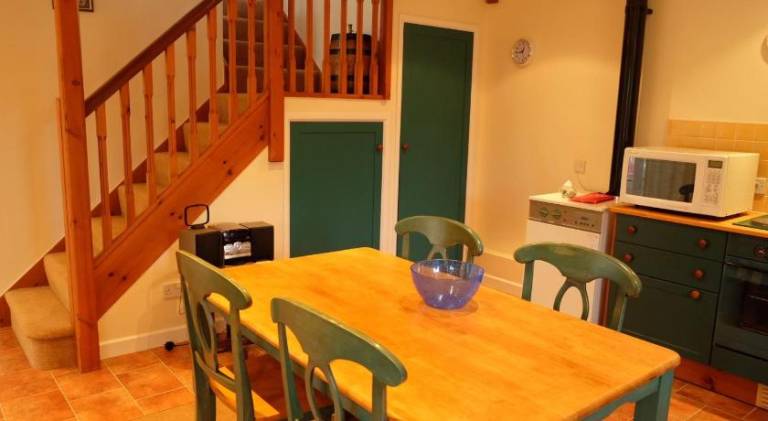 House with 2 rooms for 4 persons — photo 3