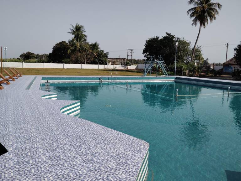 Apartment with jacuzzi, garden & pool | Perfect for remote work — photo 3