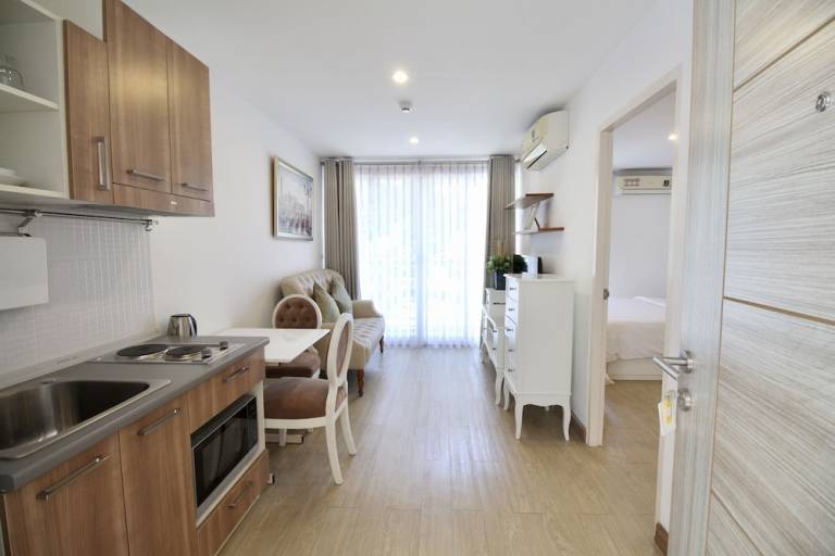 Condo Khlong Tan Nuea