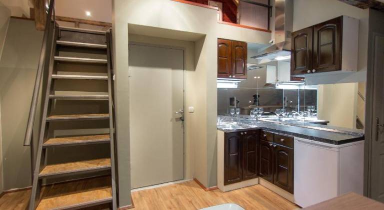 Central Park Apartments — photo 2