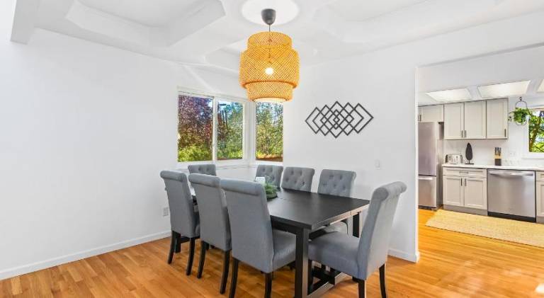 Holiday apartment with 3 rooms for 8 persons in Renton, WA