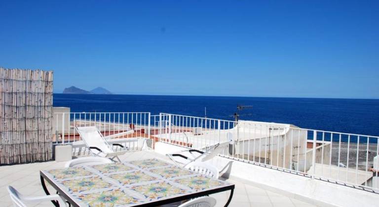 Apartment with terrace in Lipari
