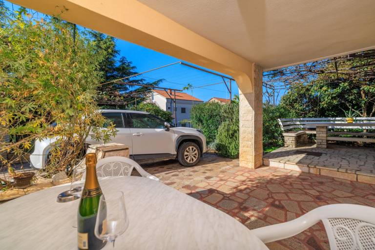 Dog-friendly apartment just 450 metres from the beach with sea views, barbecue, parking space — photo 2