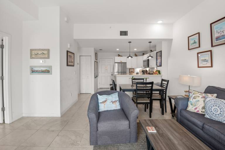 Child-friendly condo with jacuzzi & heated pool | Water view | Close to the beach | Dogs allowed — photo 5
