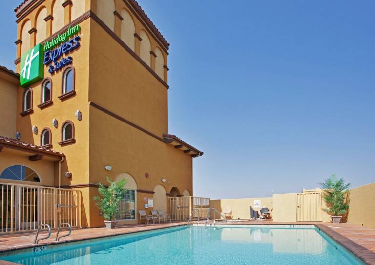 Holiday Inn Express & Suites Willows by IHG — photo 2