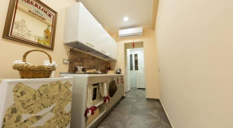Vacation home | Close to Naples Cathedral — photo 3