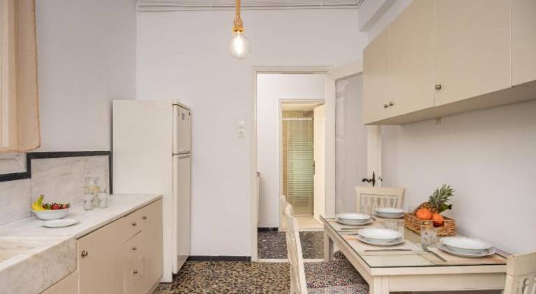 Holiday apartment with patio & hot tub | Perfect for remote work — photo 4