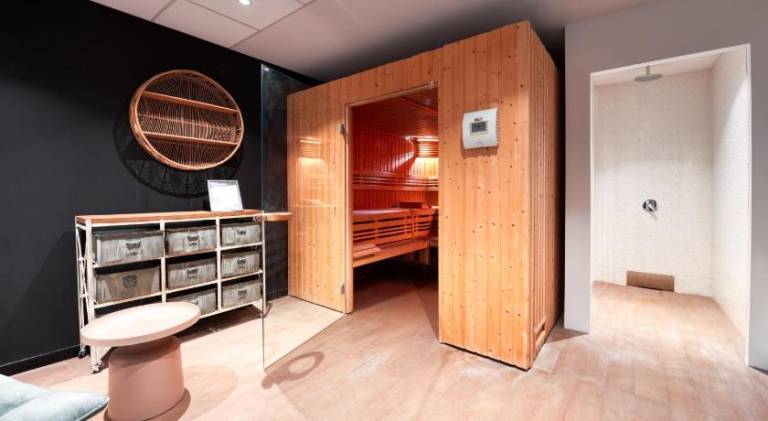 Serviced apartment with sauna, yard & terrace — photo 5