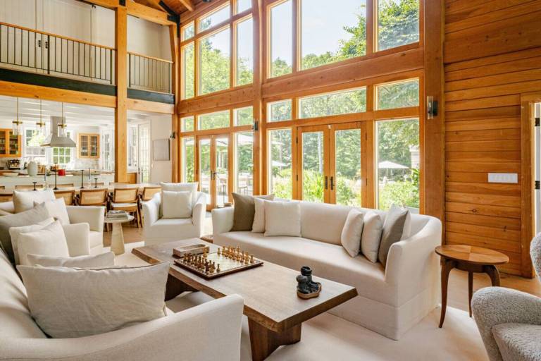 836 m&sup2; Ferienhaus