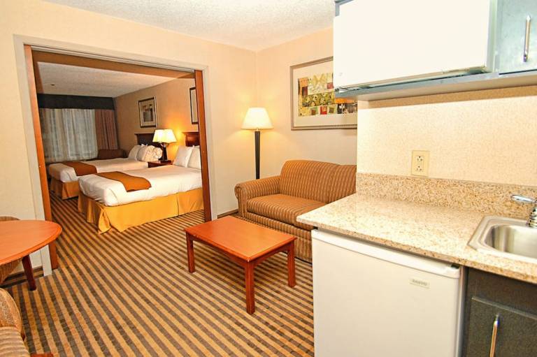 Kalamazoo Hotel and Suites