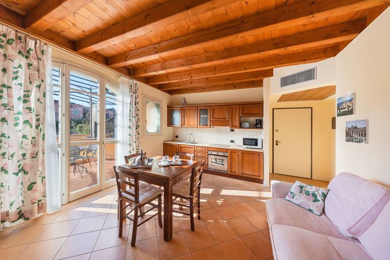 Children-friendly rental apartment with barbeque, terrace & pool | Next to the beach | Pets are welcome — photo 4