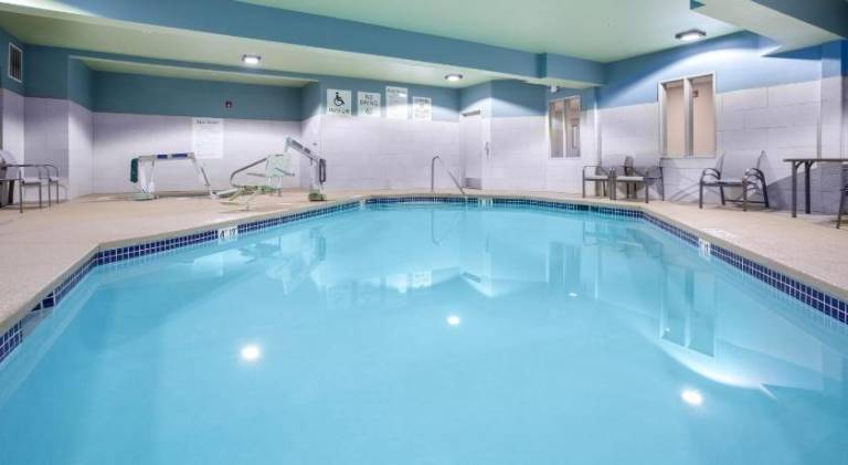 Holiday Inn Express and Suites Lincoln City By IHG — photo 4