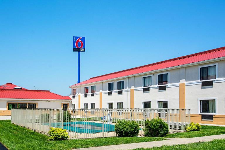 Motel 6 Shepherdsville, KY - Louisville South in Shepherdsville, KY