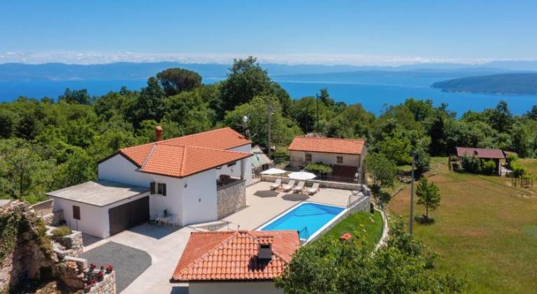 Villa with pool | Pets allowed — photo 3