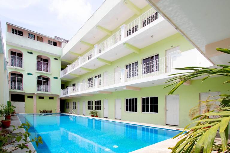 OYO Hotel Estacion, Josa Cardel, Parque Central Revolucia — photo 3