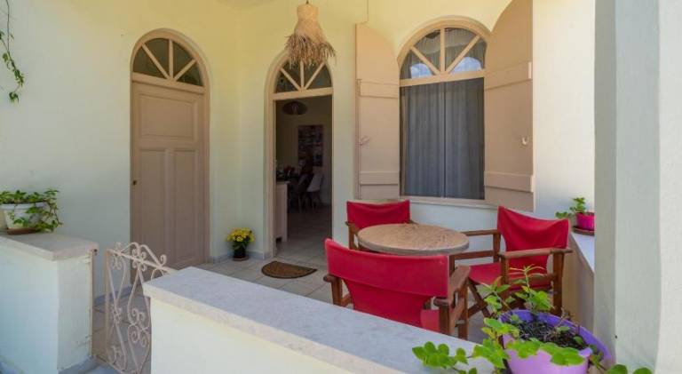 Vacation home with grill, terrace & garden — photo 5