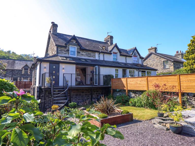 Cottage with garden | Pet-friendly in Betws-Y-Coed