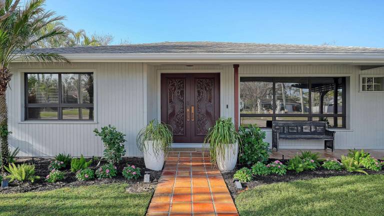 Vacation home with patio & private pool — photo 2