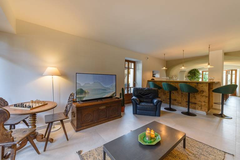 Child-friendly house with barbeque, terrace & garden | Mountain view | Pets allowed — photo 2