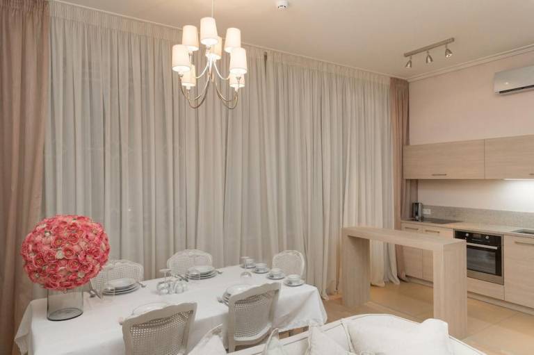 Serviced apartment with yard, barbecue & patio — photo 2