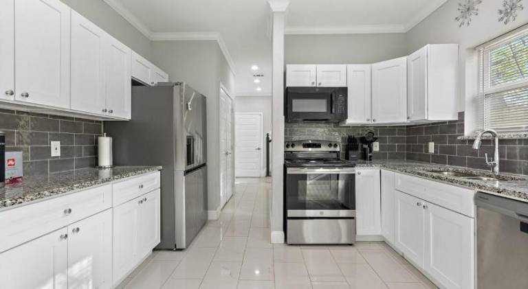 Fully equipped holiday apartment with yard | Pets allowed — photo 3