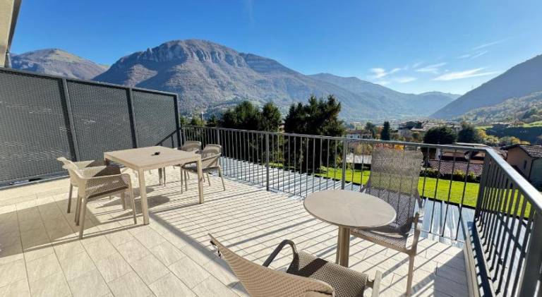 Pleasant apartment with yard & terrace | Pets allowed — photo 2