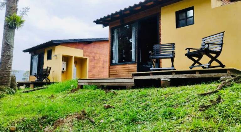 Lovely lodge with hot tub & garden | Dogs allowed — photo 3