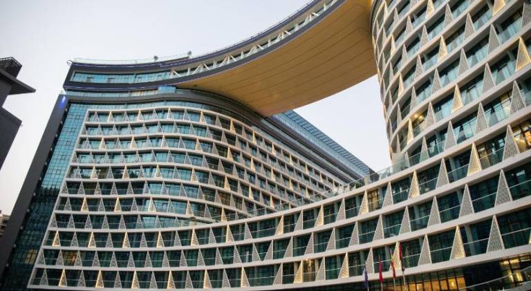 Fully equipped charming rental apartment with private pool | Near Palm Jumeirah | Beach nearby | Perfect for remote work | Pet-friendly — photo 5