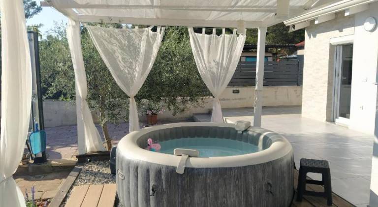 Villa with hot tub — photo 3