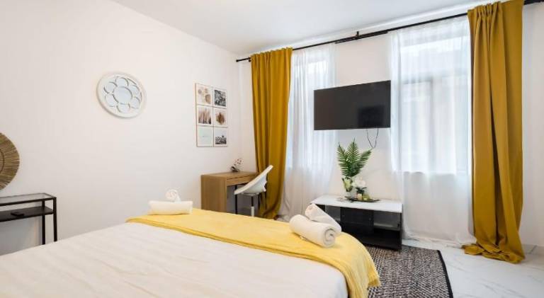 Apartment | Next to Romanian Patriarchal Cathedral | Pets allowed in Bucharest