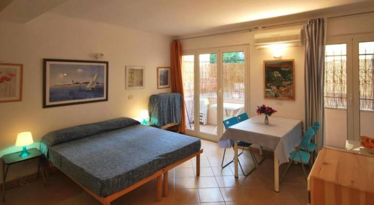 Holiday apartment with 2 rooms for 6 persons — photo 2