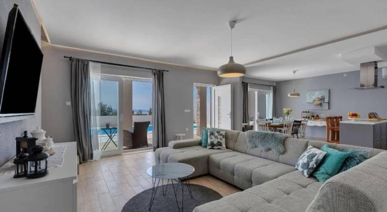 Charming villa with pool | Pets allowed — photo 2