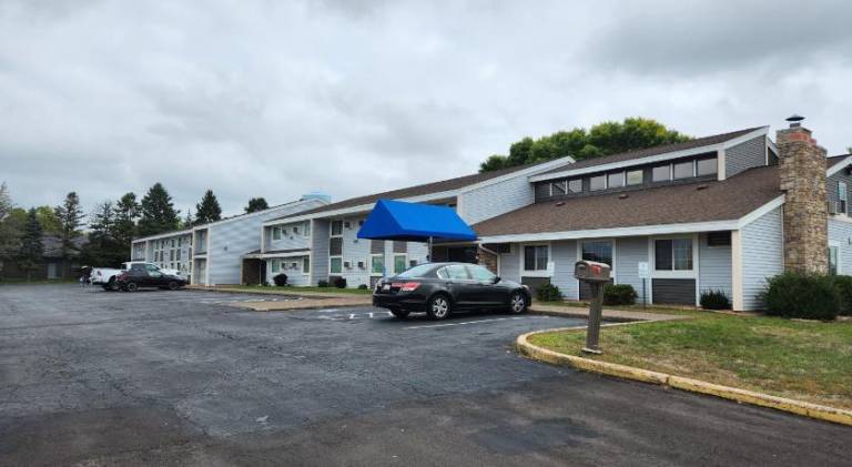Stillwater Inn & Suites — photo 4