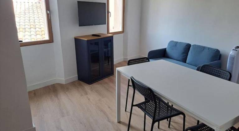 Holiday apartment with 2 rooms for 4 persons in Hyères