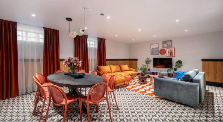 Lovely apartment | Next to Nativity Cathedral | Pets allowed — photo 2