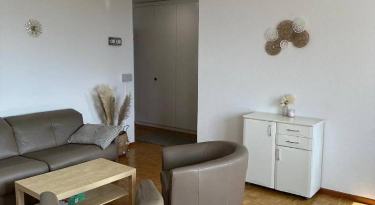 Apartment with private pool, terrace & yard — photo 4