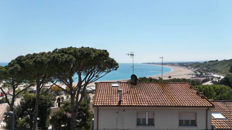 Family-oriented rental apartment with patio | Sea view | Beach nearby | Pets are welcome — photo 3