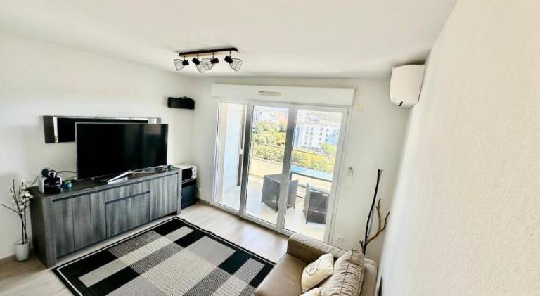 Apartment with terrace in Ajaccio
