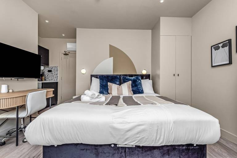 Delightful Studio Suite with Modern Kitchenette