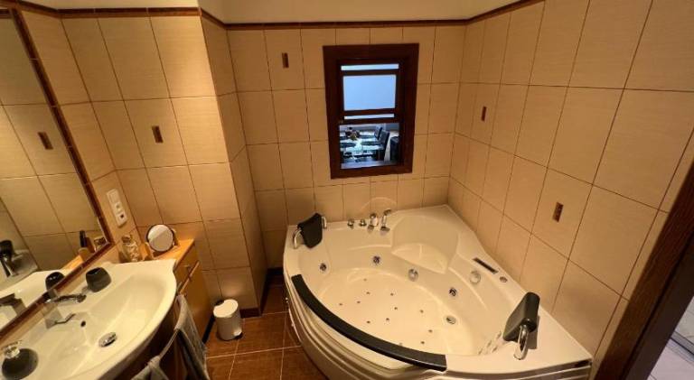 Holiday apartment with jacuzzi | Next to Prague astronomical clock — photo 3