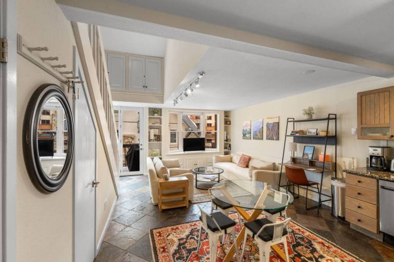 Children-friendly pleasant condo with barbeque | Mountain view | Next to the ski | Dogs allowed — photo 3