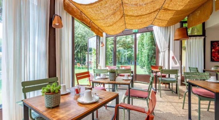 Logis Hotel La Bastide De Grignan & Restaurant La Chenaie — photo 2