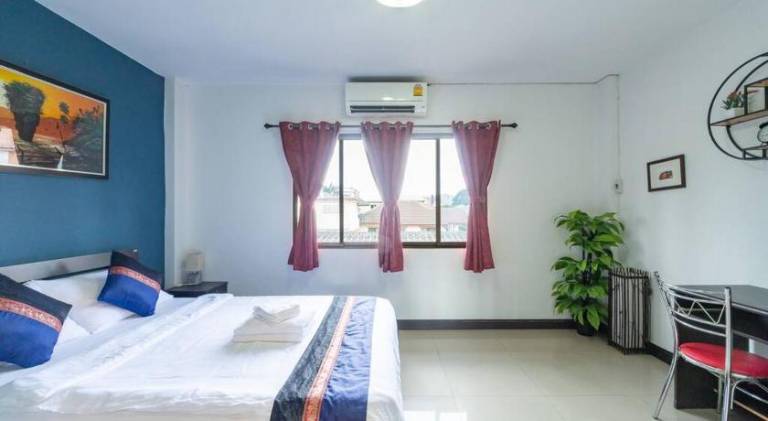 Holiday apartment with 3 rooms for 6 persons — photo 2