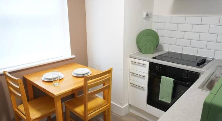BRAND NEW Modern 1 Bedroom Apt Oxford Central Signature — photo 2