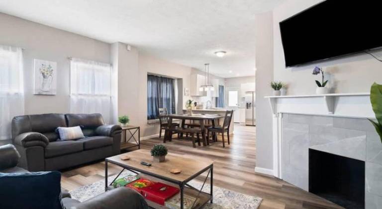 House | Pets allowed in Cleveland, OH